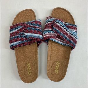 Aerie sandals women’s size: 8